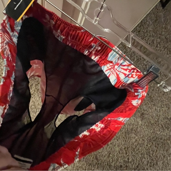 Speedo 7” SPF Inseam Red Hawaiian Swim Suit - Picture 3 of 7